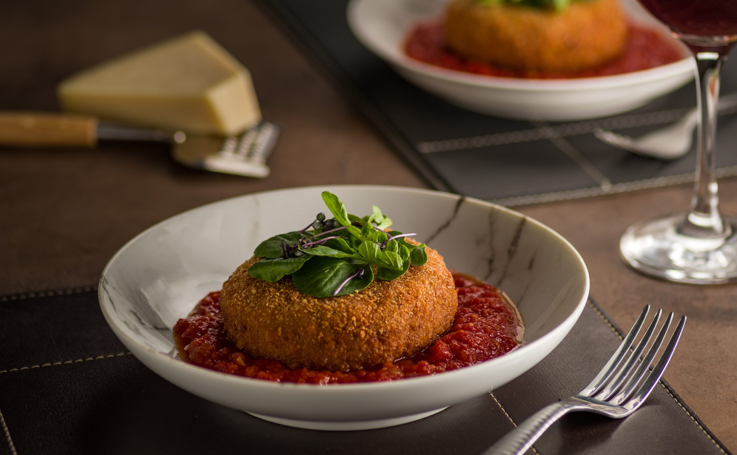 ¿Cómo hacer un irresistible polpettone a la parmesana?