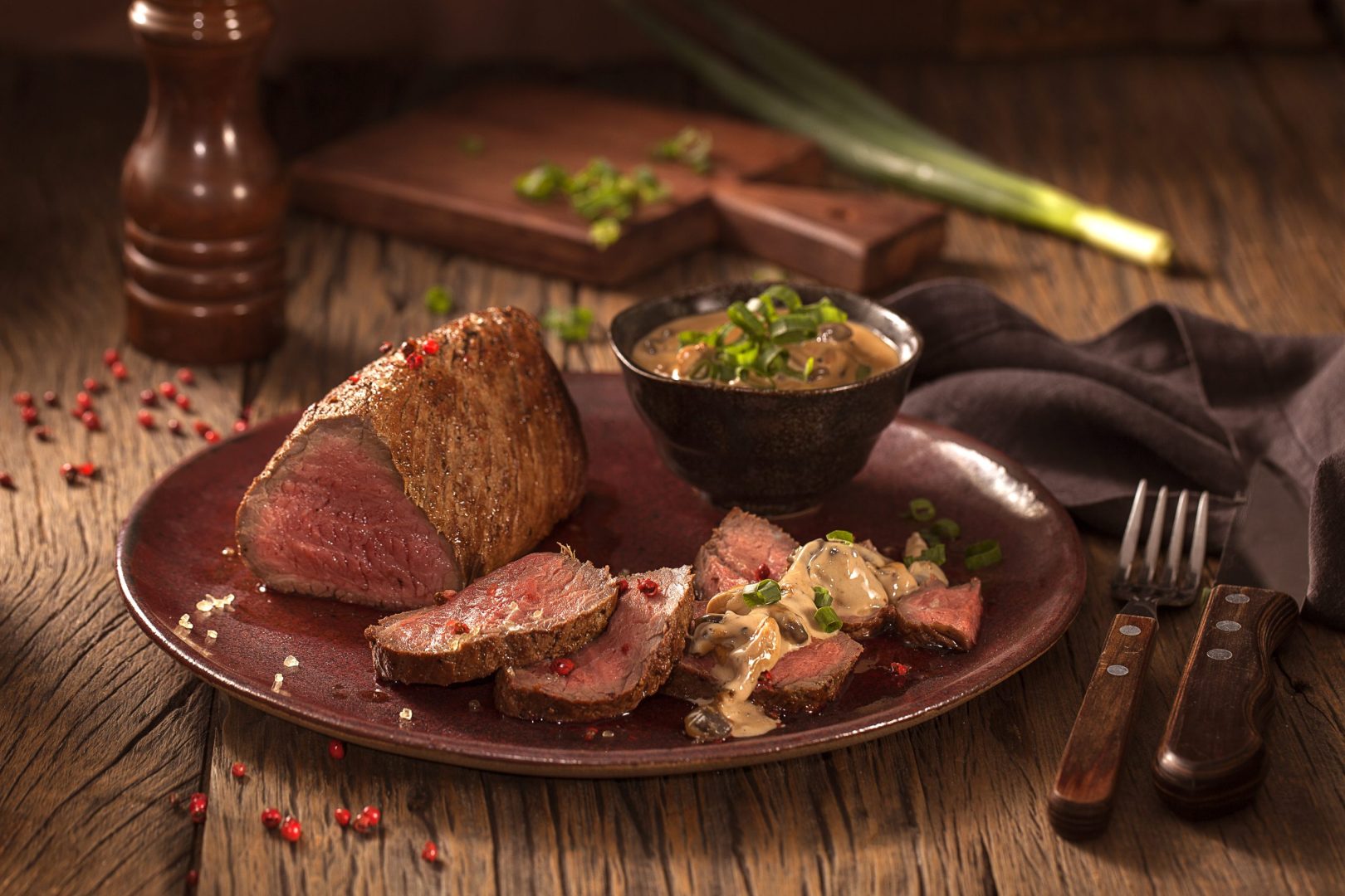 Como fazer bombom de alcatra ao molho de shimeji com creme de leite