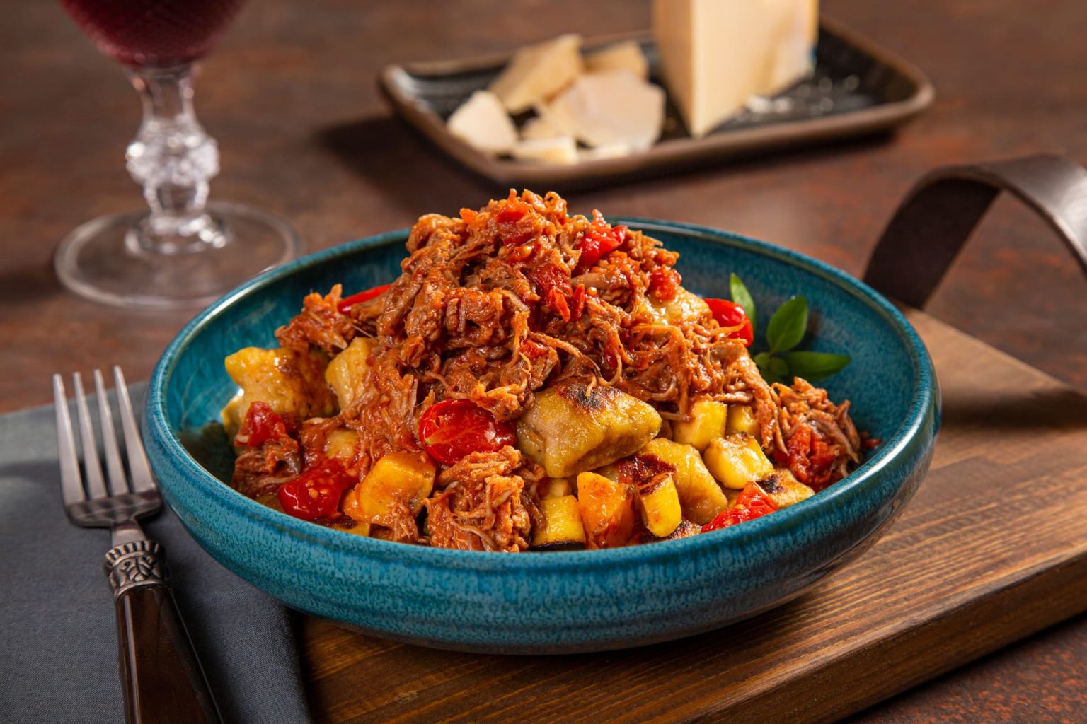 Ragu de costela com nhoque de banana da terra – Minerva Foods | Criando ...