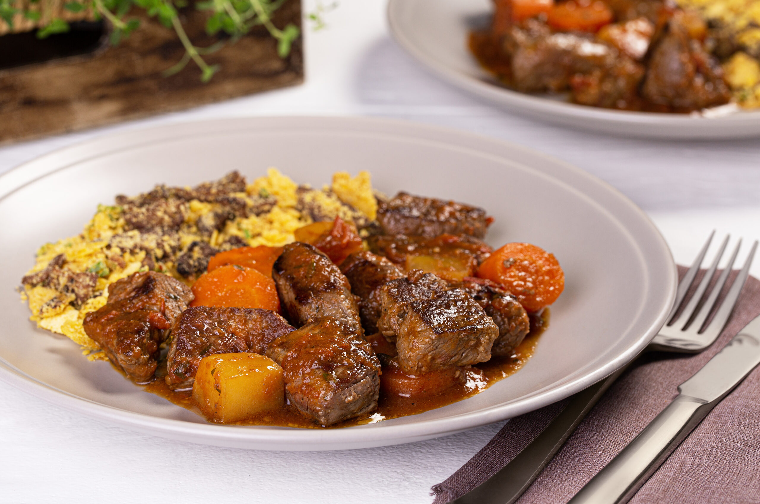 Ensopado de Paleta com Farofinha de Carne