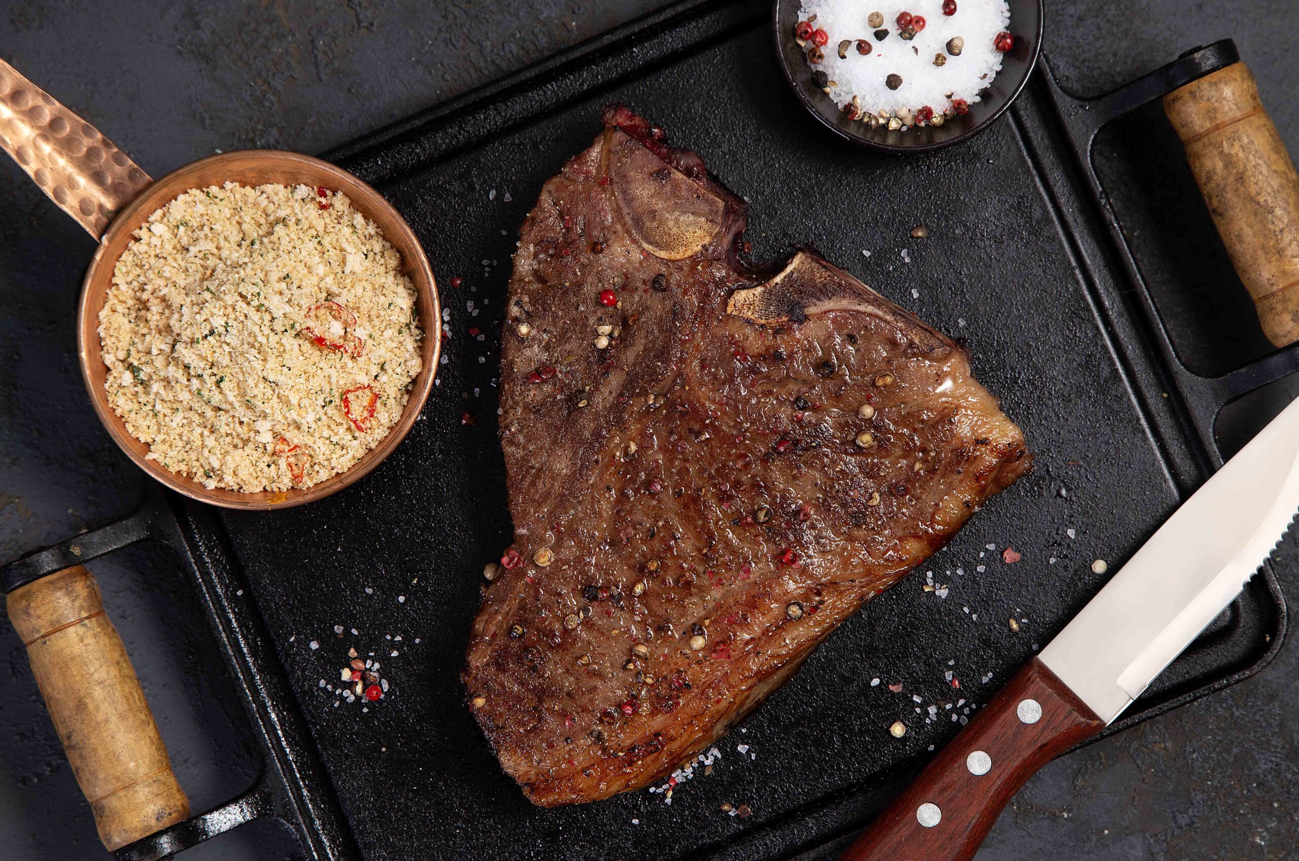 T-Bone a la brasa con farofa picante