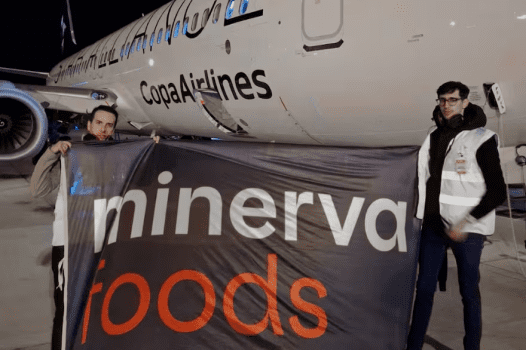 “Un antes y un después”: realizaron la primera exportación de carne vacuna en avión desde Rosario