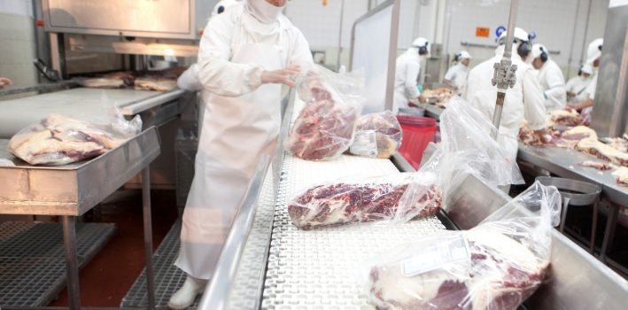 Realizaron la primera exportación área de carne vacuna desde Rosario